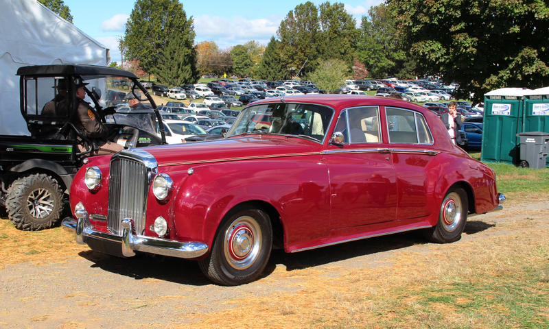 Illustration for article titled Car Spotting at the Virginia Gold Cup